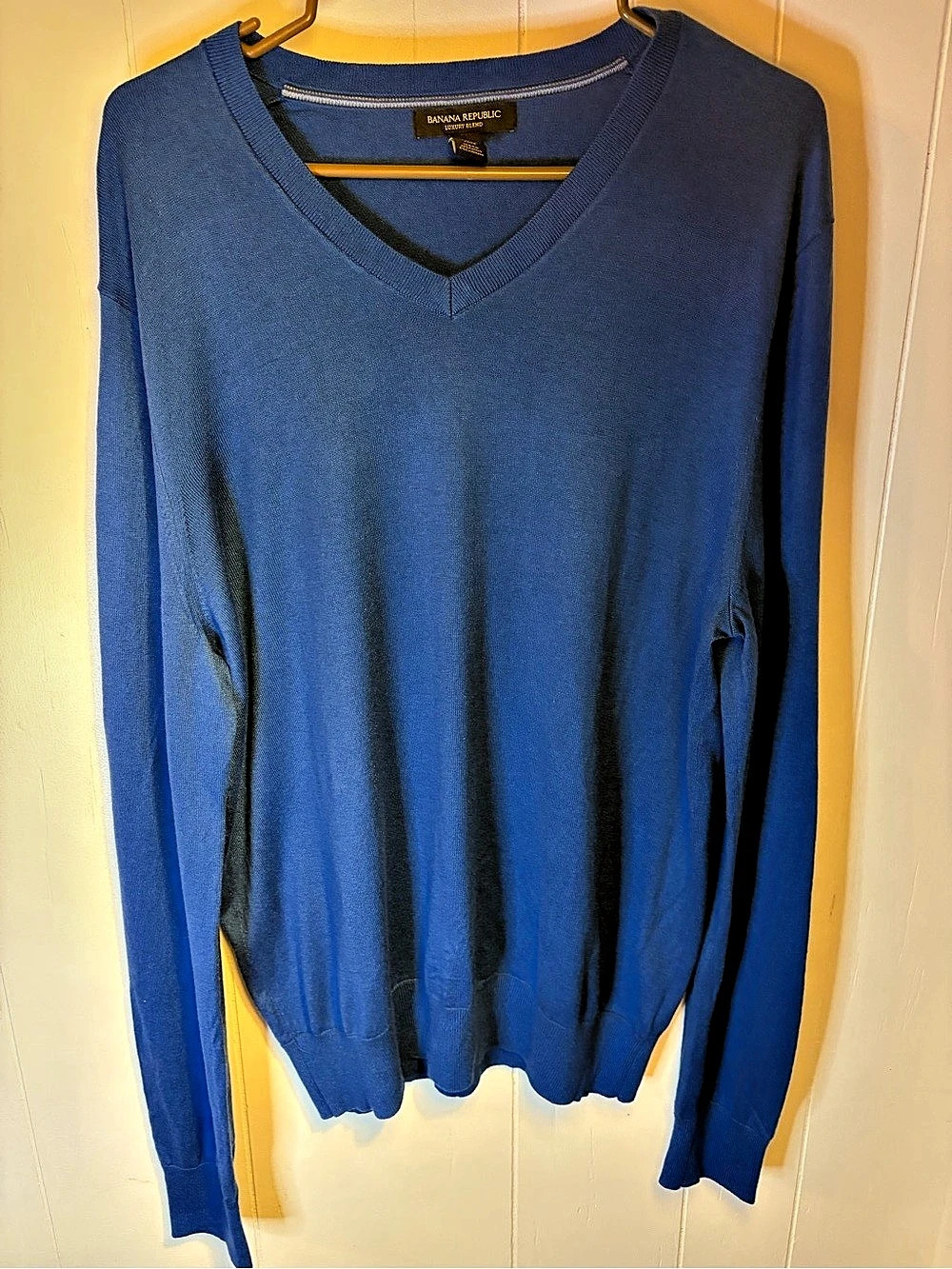Banana Republic Luxury Blend Silk Cotton Cashmere Blue V-Neck Sweater Large
